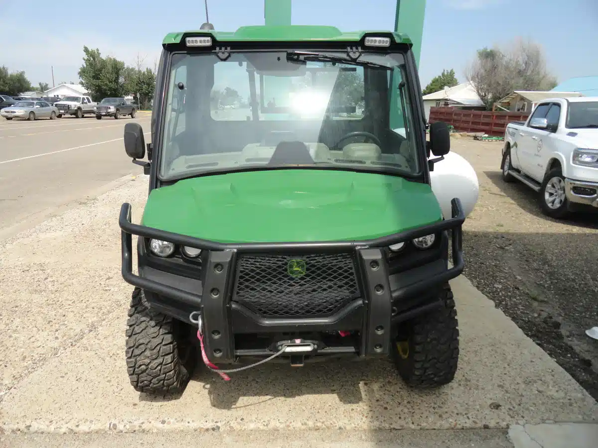 Gallery image 2 for Used 2022 John Deere XUV 835R Utility Vehicle