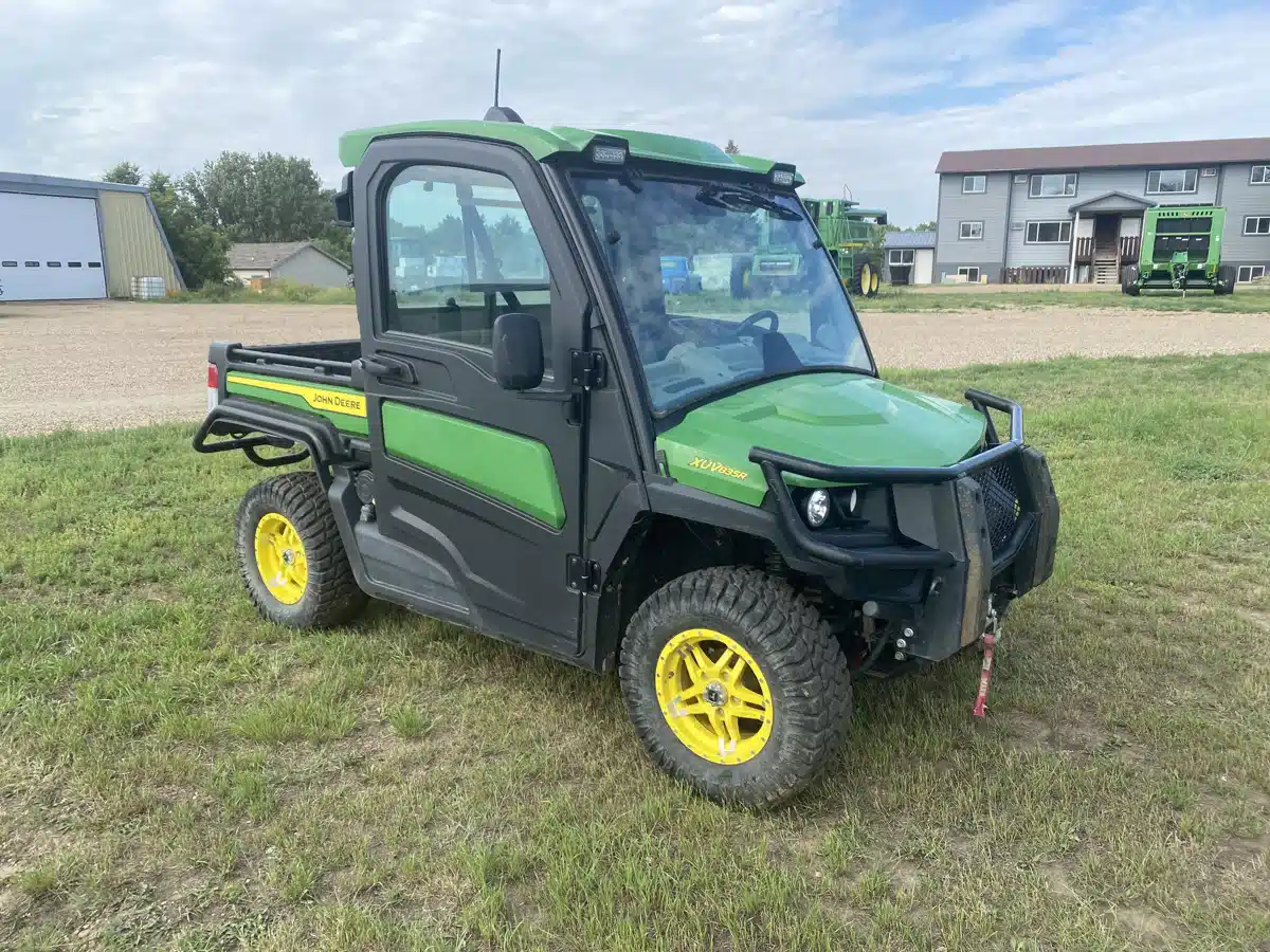 Gallery image 1 for Used 2024 John Deere XUV 835R Utility Vehicle