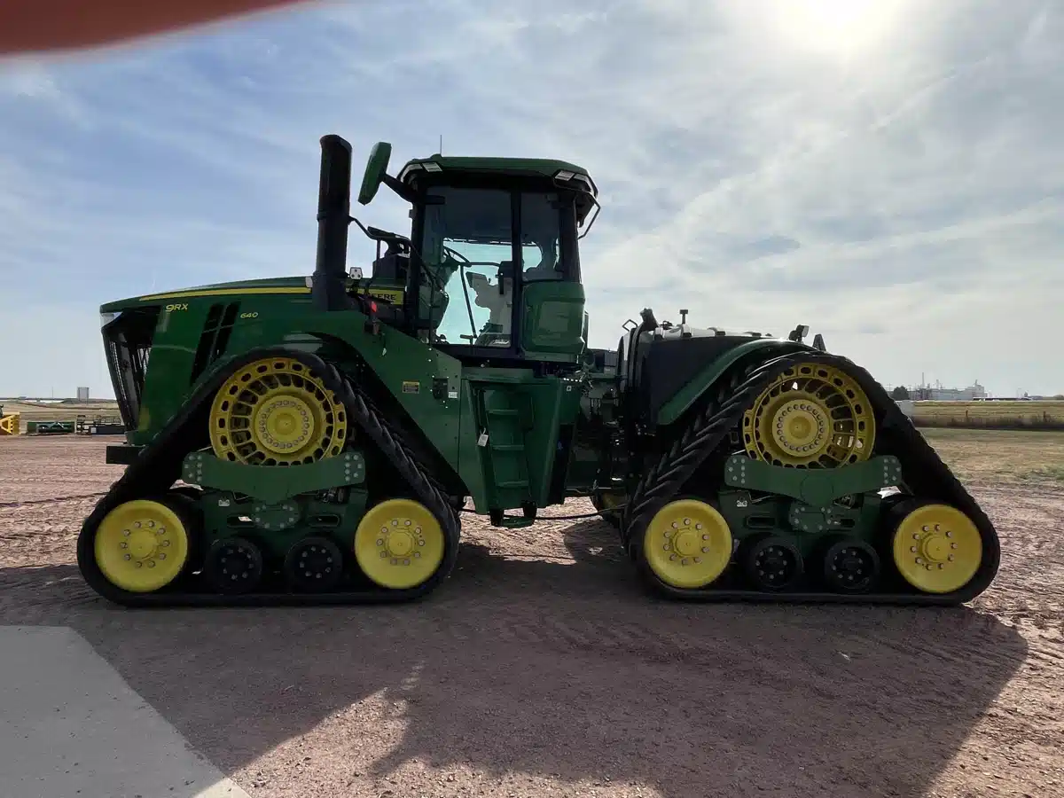 Gallery image 2 for Used 2023 John Deere 9RX 640 Tractor