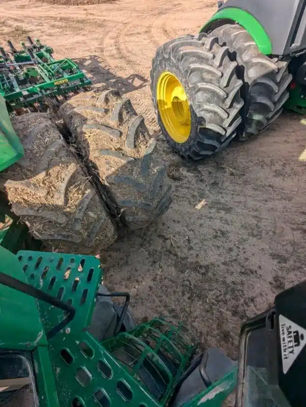 Gallery image 2 for Used 2005 John Deere 9420 Tractor