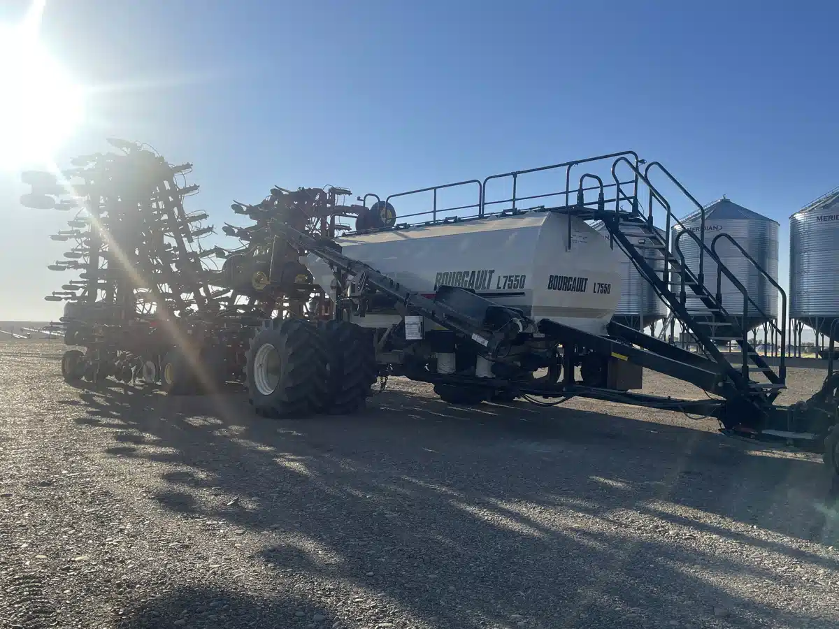 Gallery image 2 for Used 2015 Bourgault 3320/L7550 Air Drill