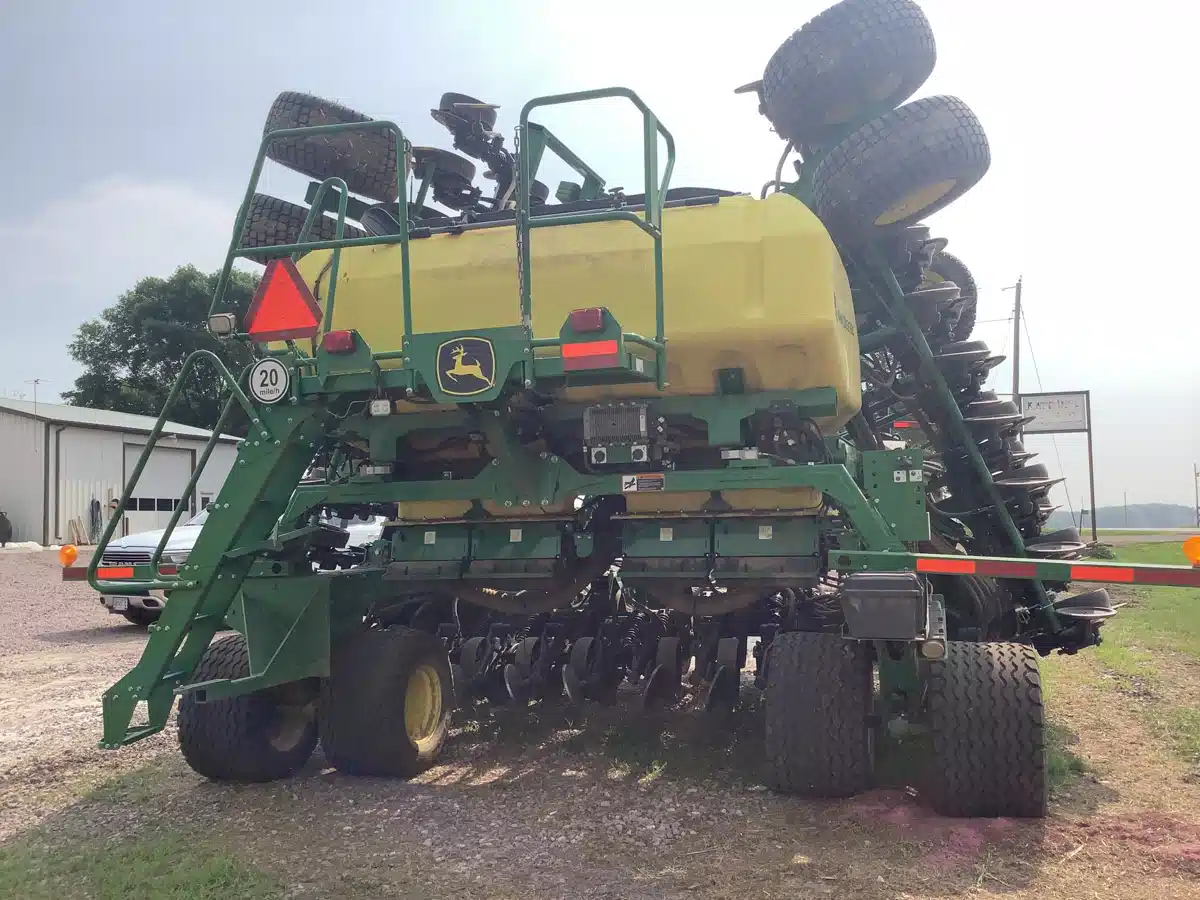 Gallery image 2 for Used 2022 John Deere N540C Air Drill