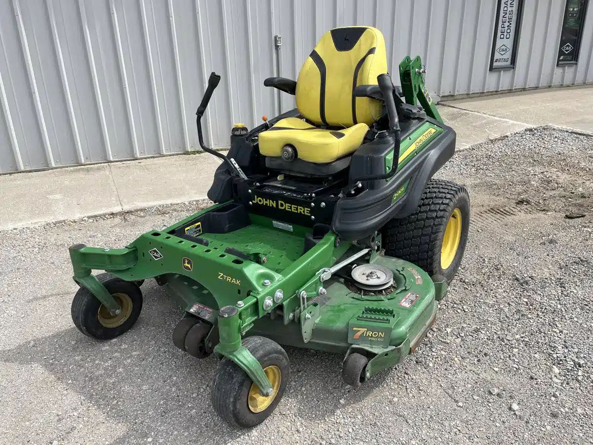 Gallery image 2 for Used 2021 John Deere Z930R Mower - Zero Turn