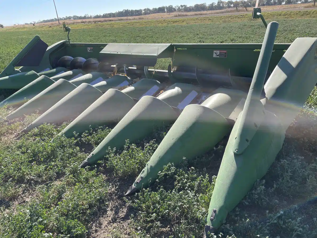 Gallery image 2 for Used 2002 John Deere 893 Header - Row Crop