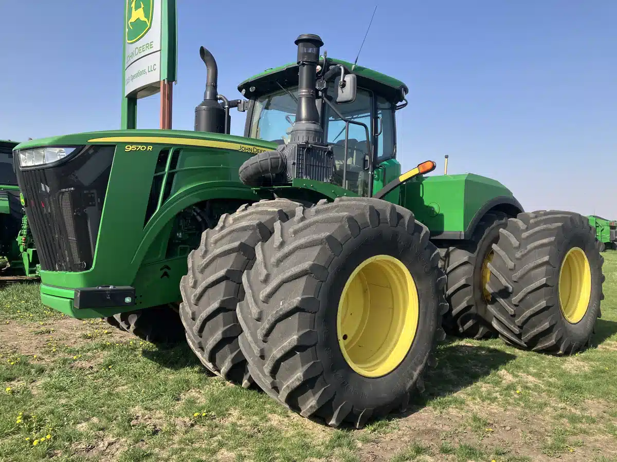 Gallery image 1 for Used 2016 John Deere 9570R Tractor