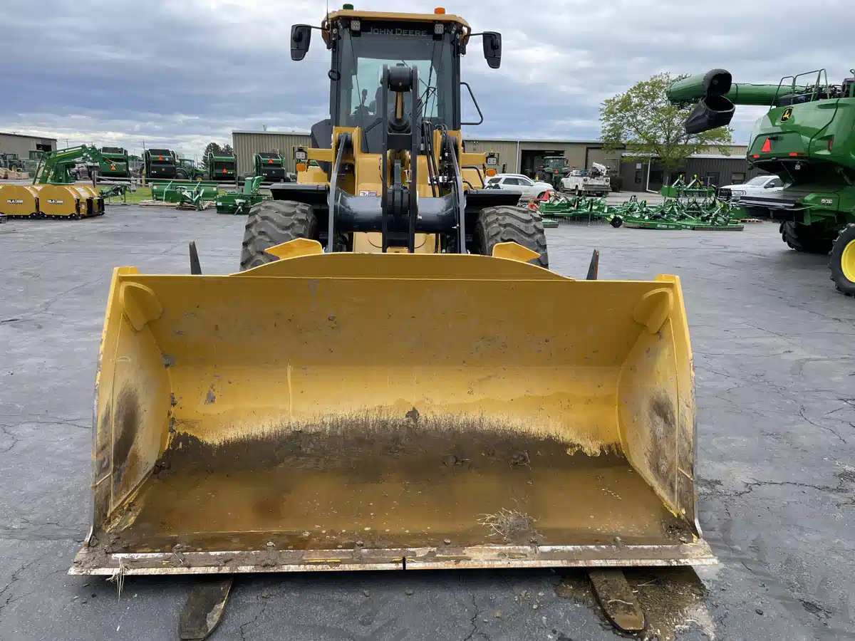 Gallery image 1 for Used 2023 John Deere 544 P Wheel Loader