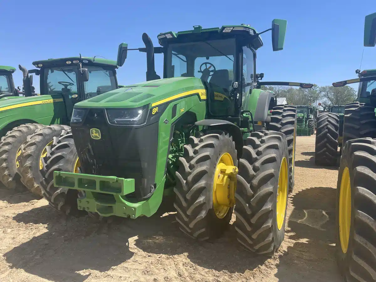 Gallery image 2 for Used 2022 John Deere 8R 340 Tractor