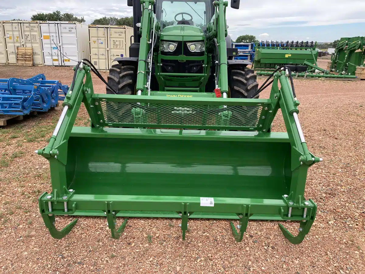 Gallery image 2 for Used 2023 John Deere 640R Tractor Loader