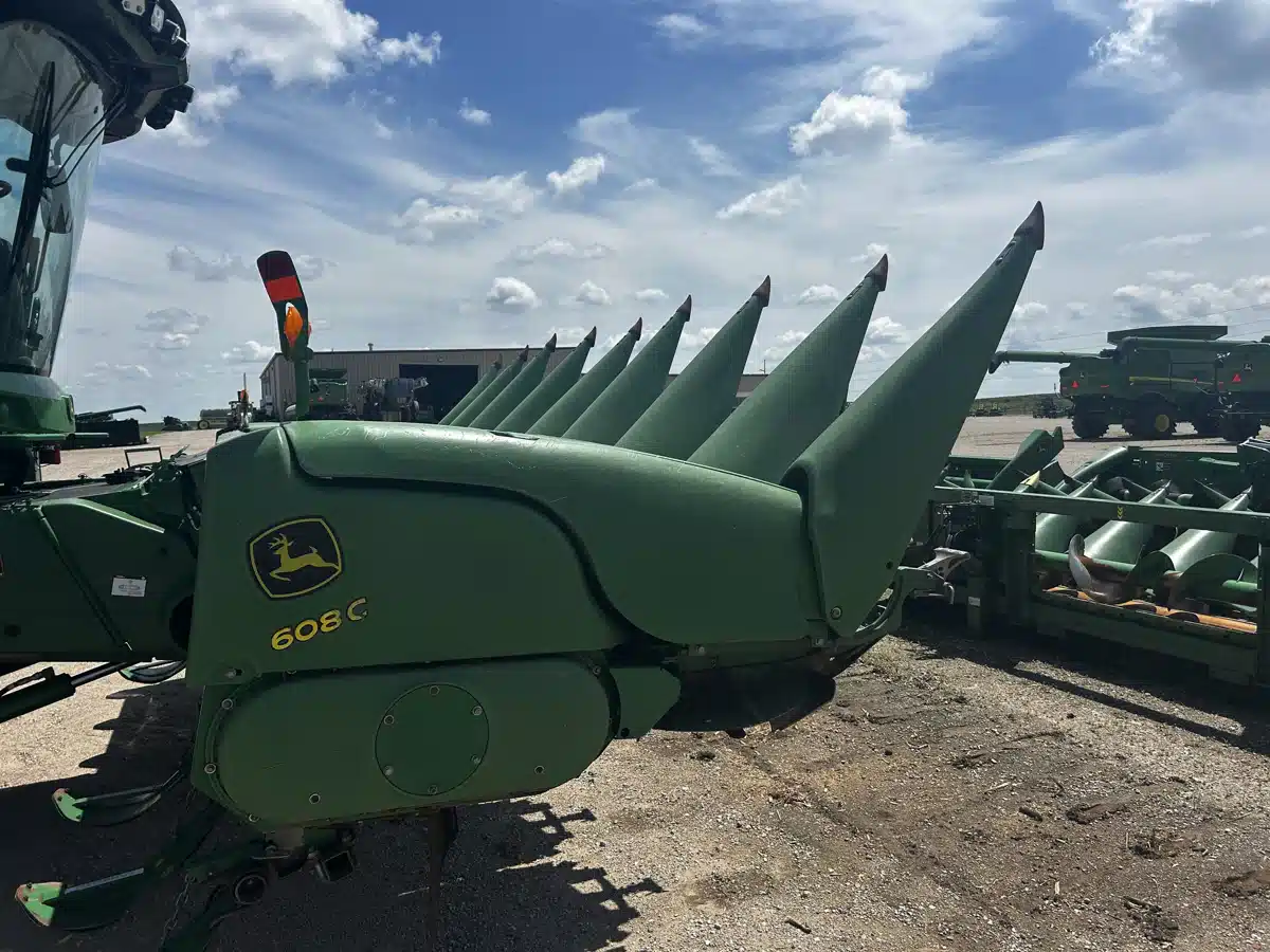 Gallery image 2 for Used 2009 John Deere 608C Header - Row Crop