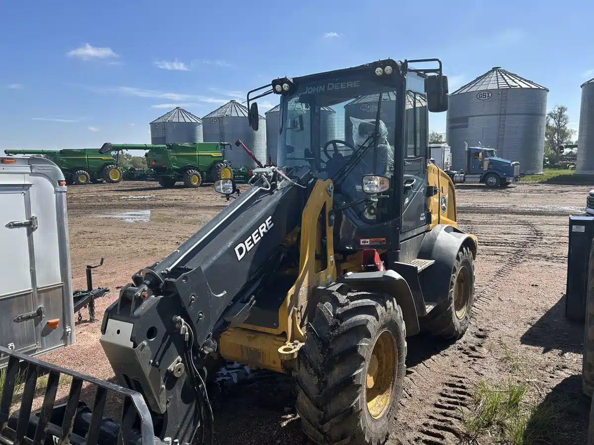Gallery image 2 for Used 2024 John Deere 326 P Tractor Loader
