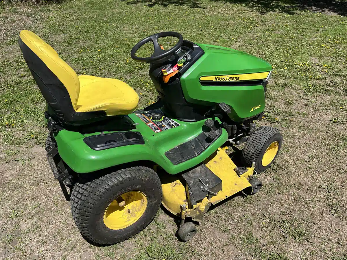 Gallery image 1 for Used 2021 John Deere X390 Lawn Tractor