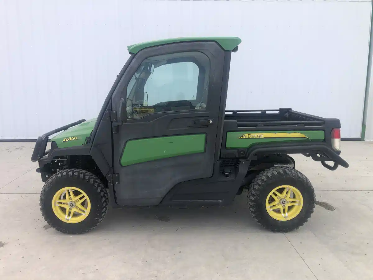 Gallery image 1 for Used 2019 John Deere XUV 835R Utility Vehicle