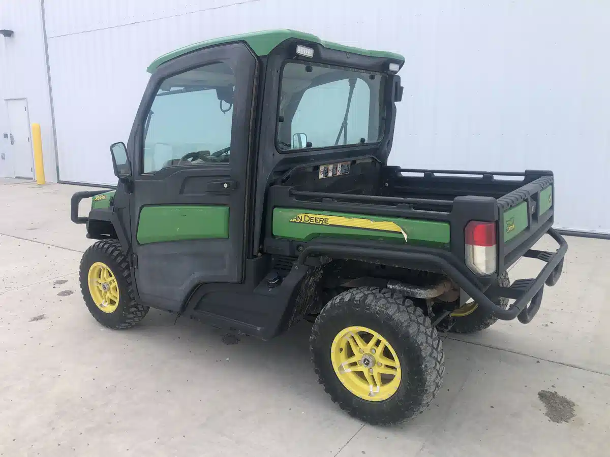 Gallery image 2 for Used 2019 John Deere XUV 835R Utility Vehicle