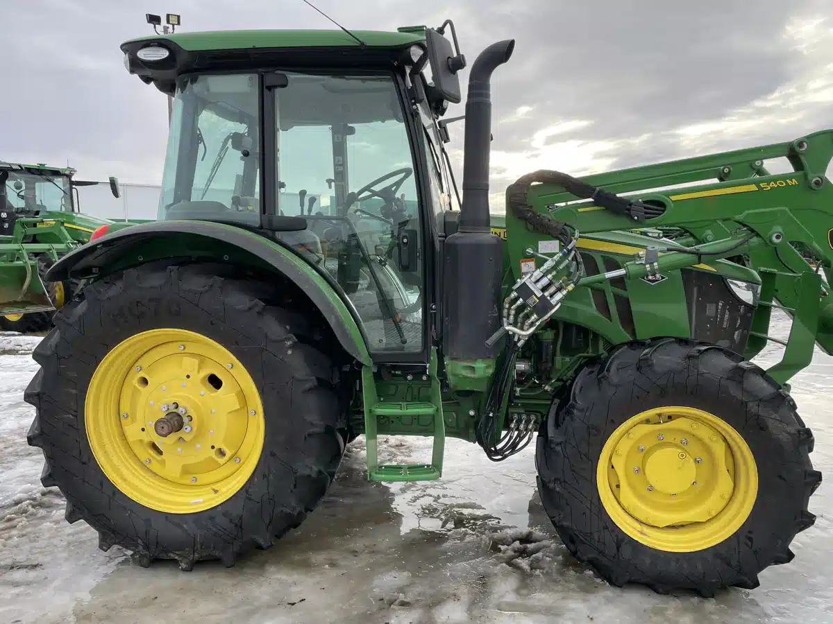 Gallery image 1 for Used 2024 John Deere 5095M Tractor