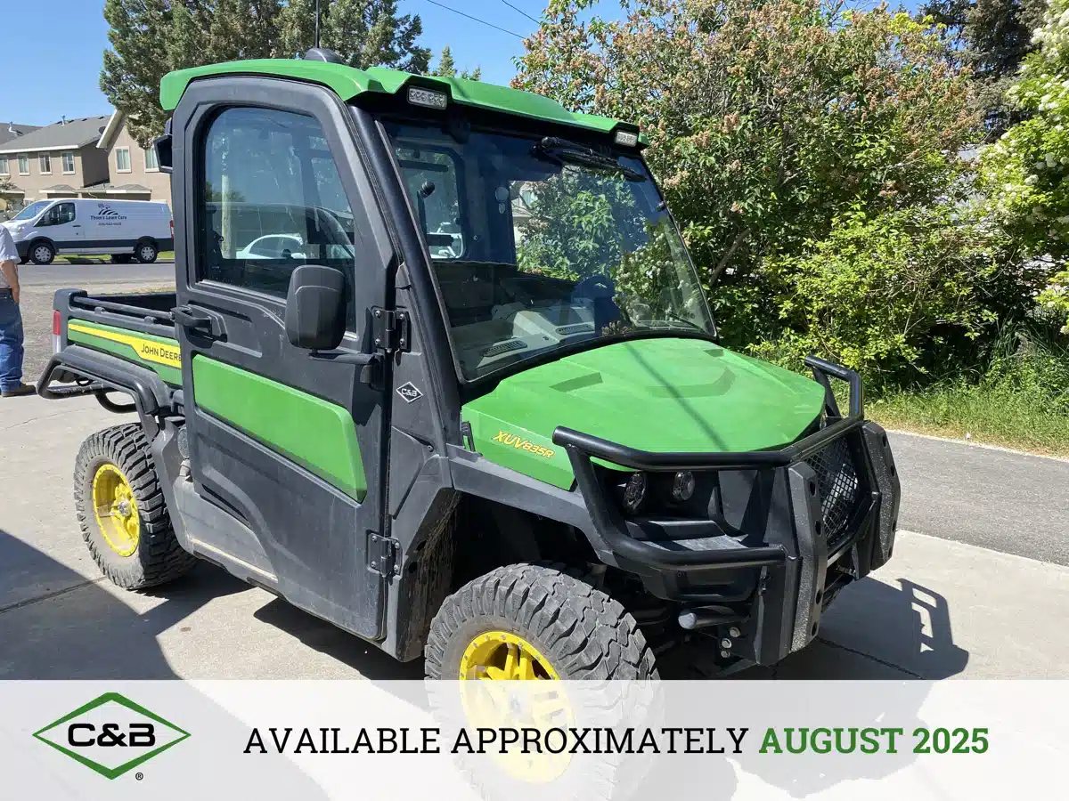 Gallery image 1 for Used 2024 John Deere XUV 835R Utility Vehicle