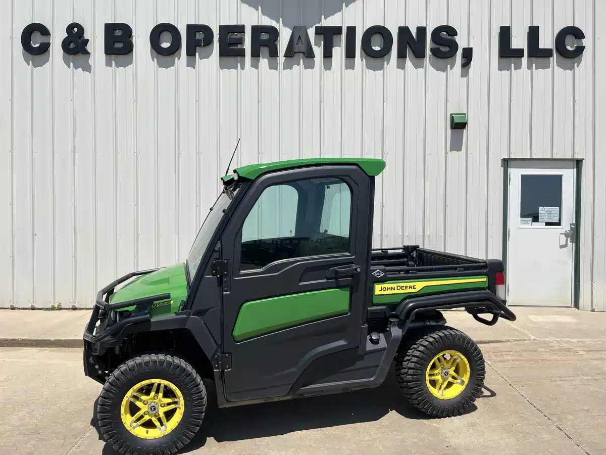 Gallery image 1 for Used 2022 John Deere XUV 835R Utility Vehicle
