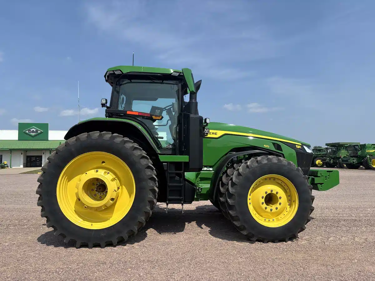 Photo de la Galerie 2 pour 2024 John Deere 8R 410 Tracteur