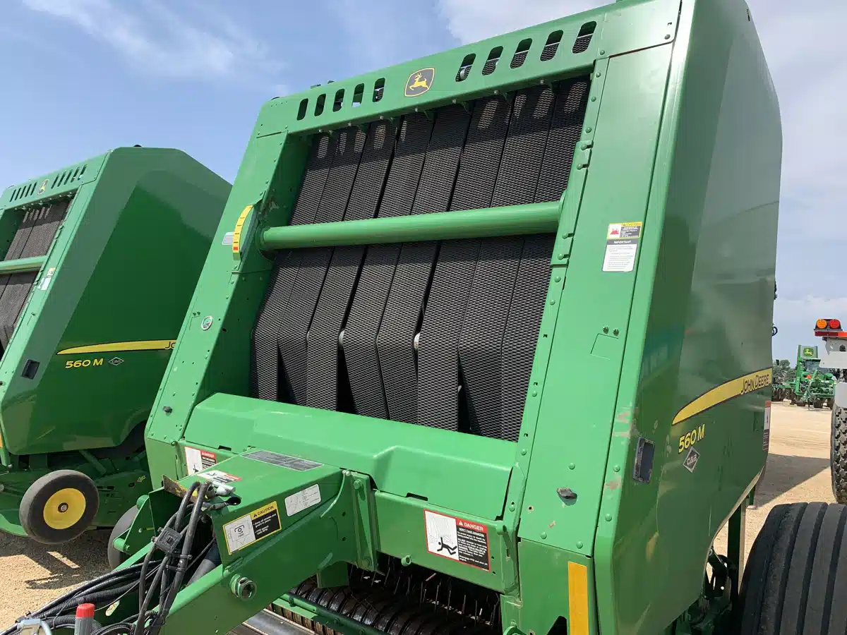Gallery image 1 for Used 2021 John Deere 560M Round Baler