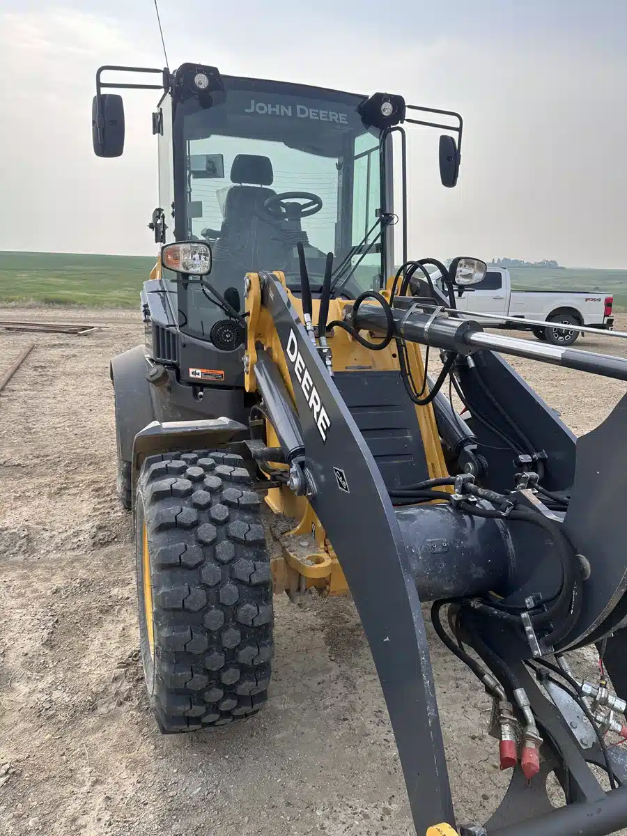 Gallery image 2 for Used 2023 John Deere 324L Wheel Loader