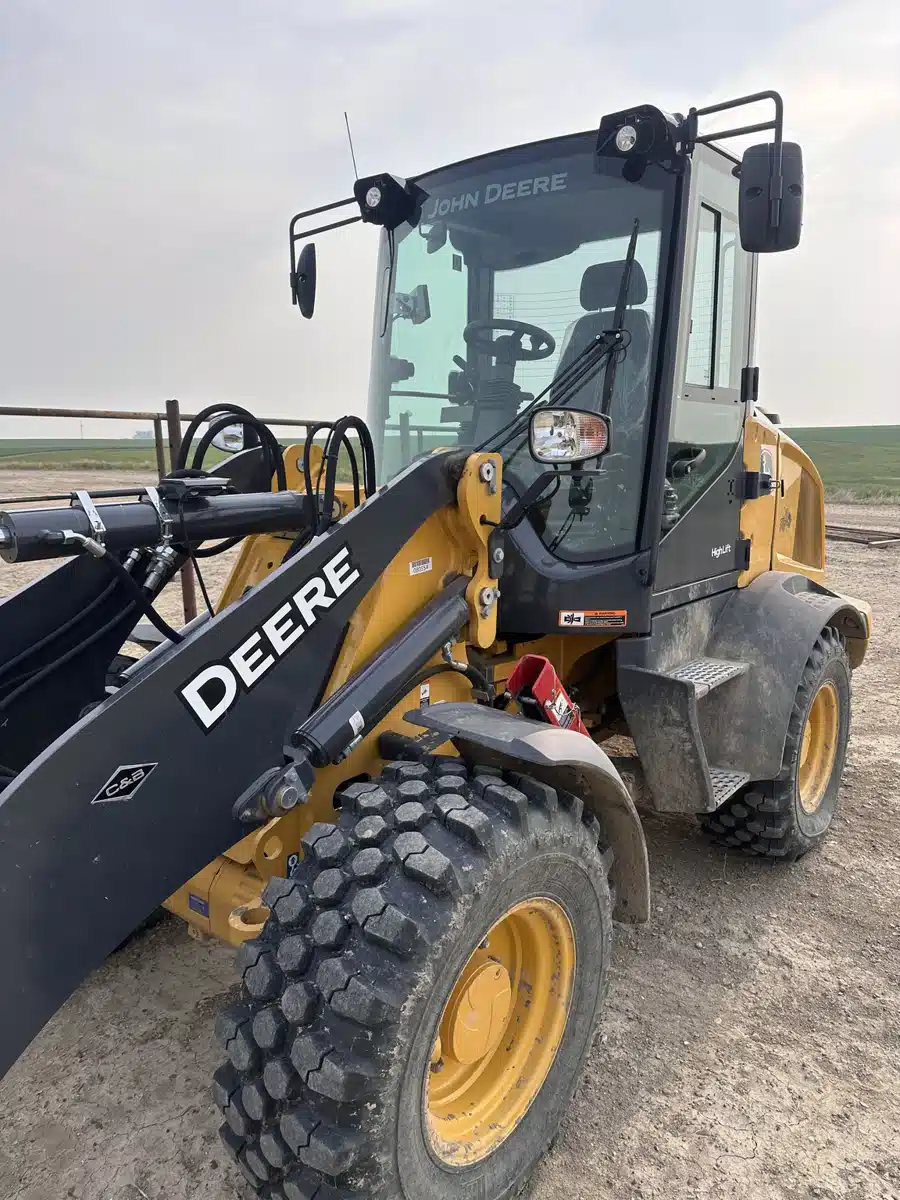 Gallery image 1 for Used 2023 John Deere 324L Wheel Loader