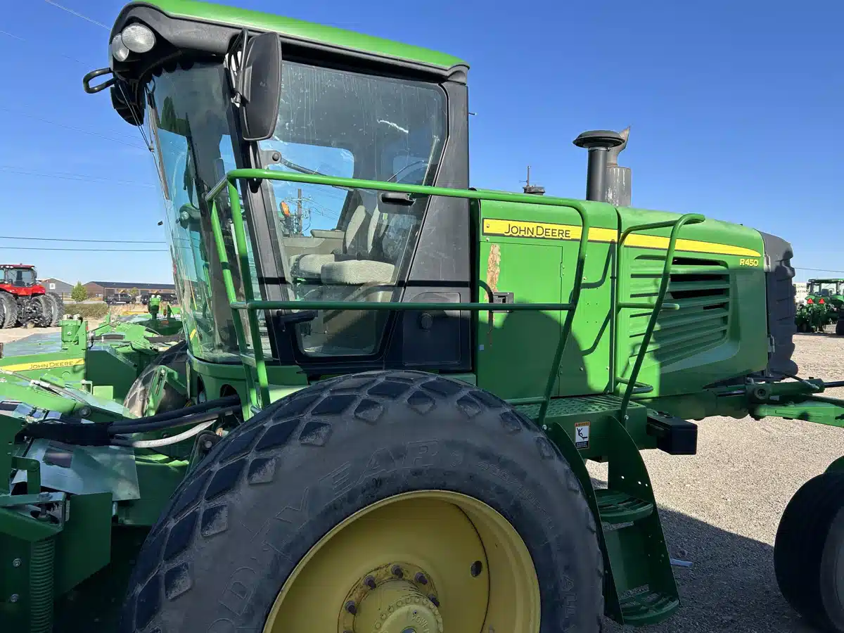 Gallery image 2 for Used 2013 John Deere R450 Windrower