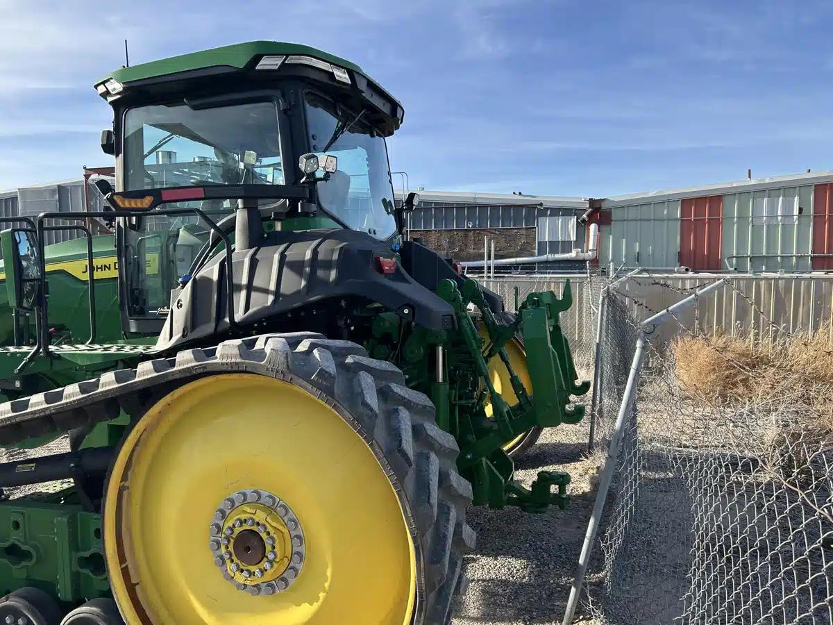 Gallery image 2 for Used 2023 John Deere 8RT 410 Tractor