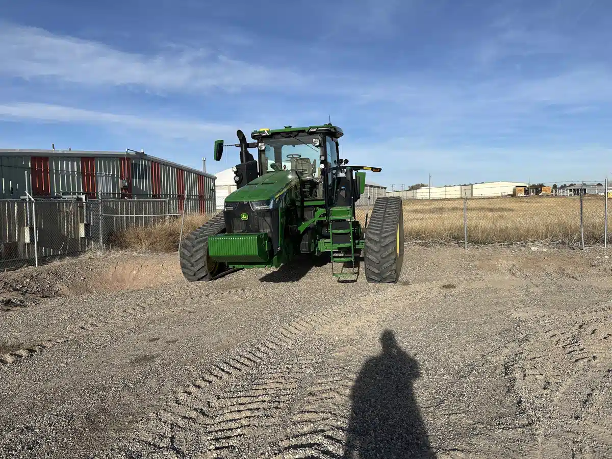 Gallery image 1 for Used 2023 John Deere 8RT 410 Tractor