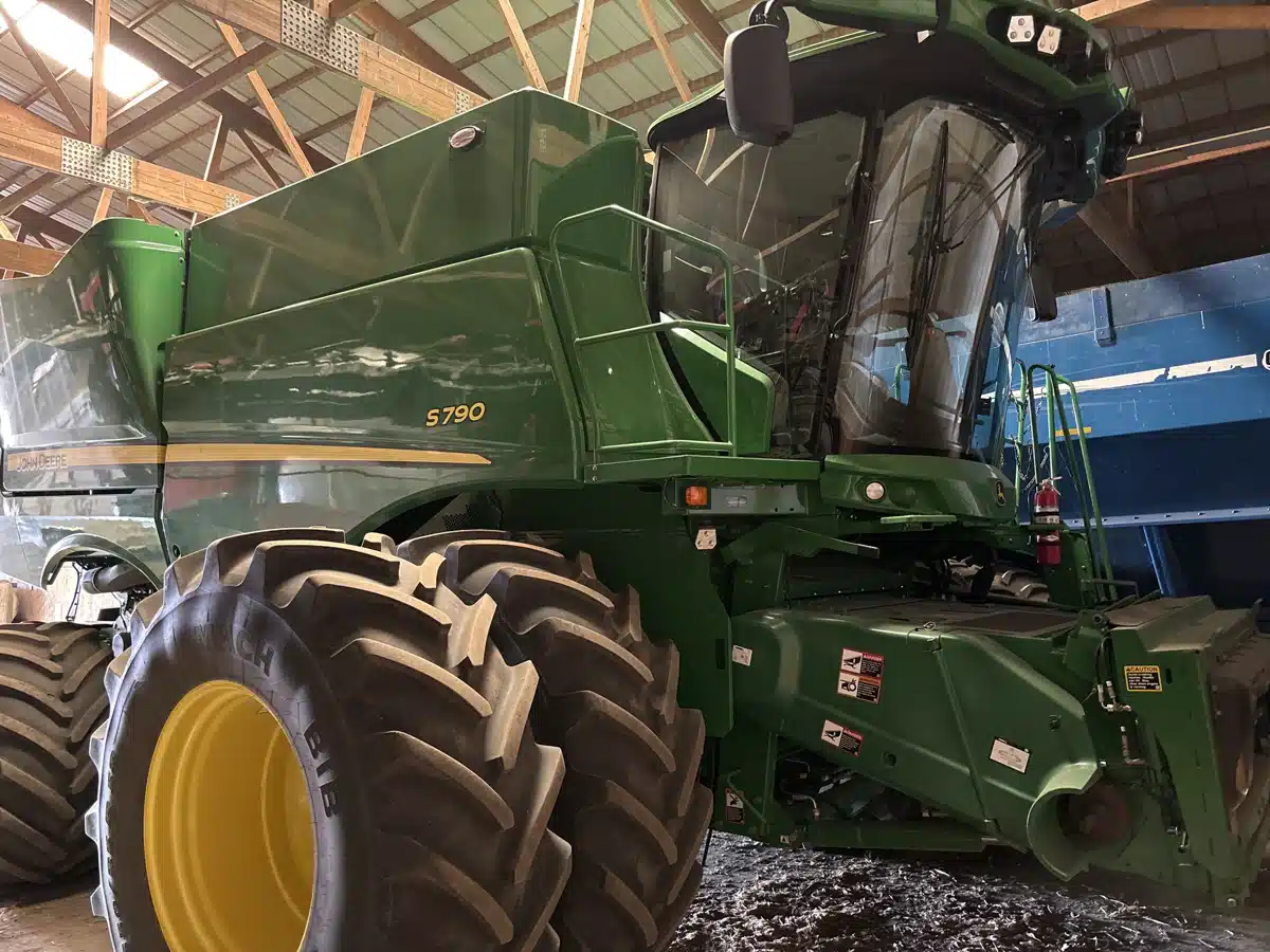 Gallery image 1 for Used 2023 John Deere S790 Combine