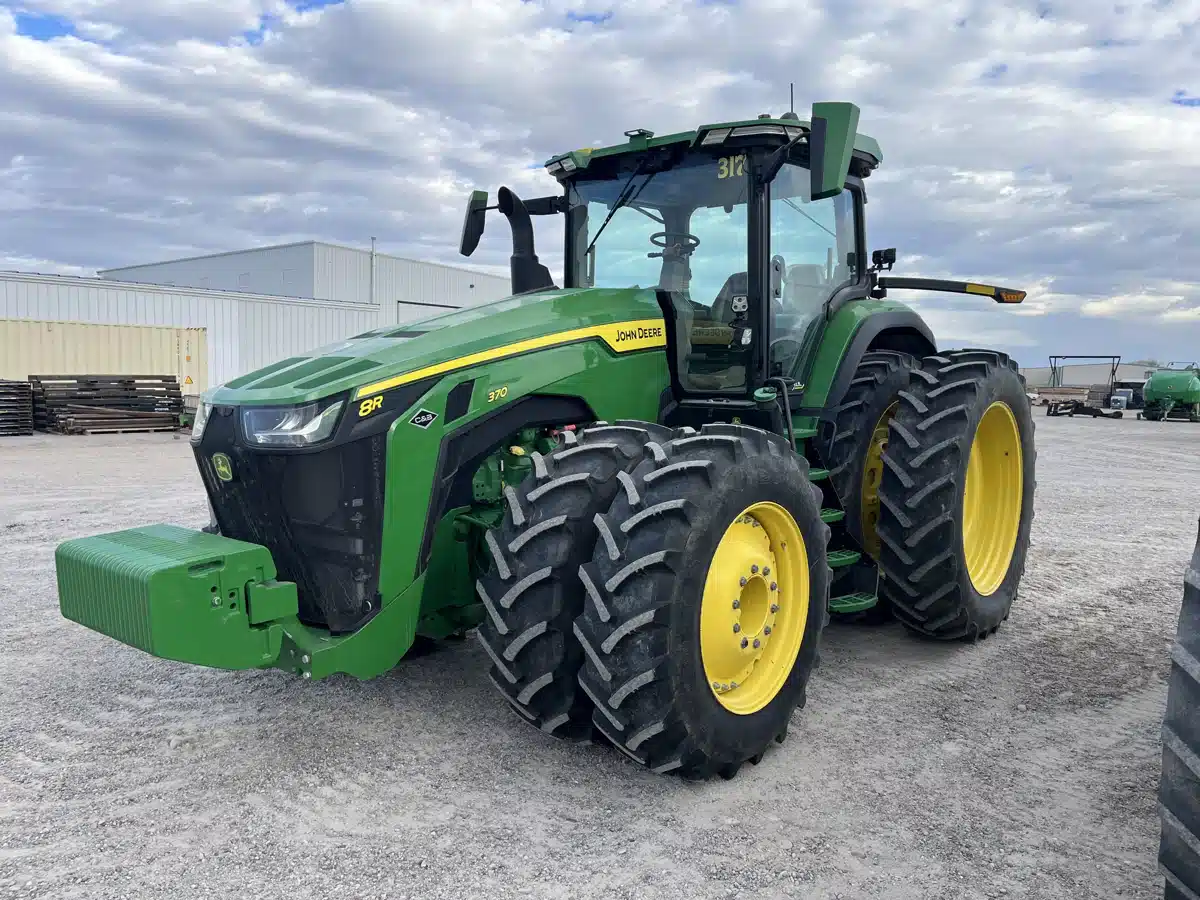 Gallery image 1 for Used 2023 John Deere 8R 370 Tractor