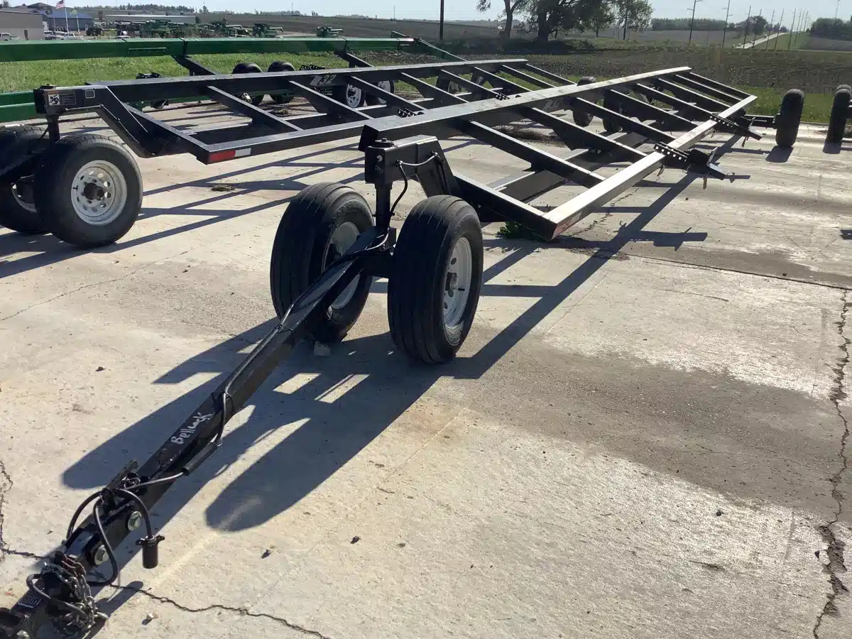Gallery image 1 for Used Maurer M32 Header Cart