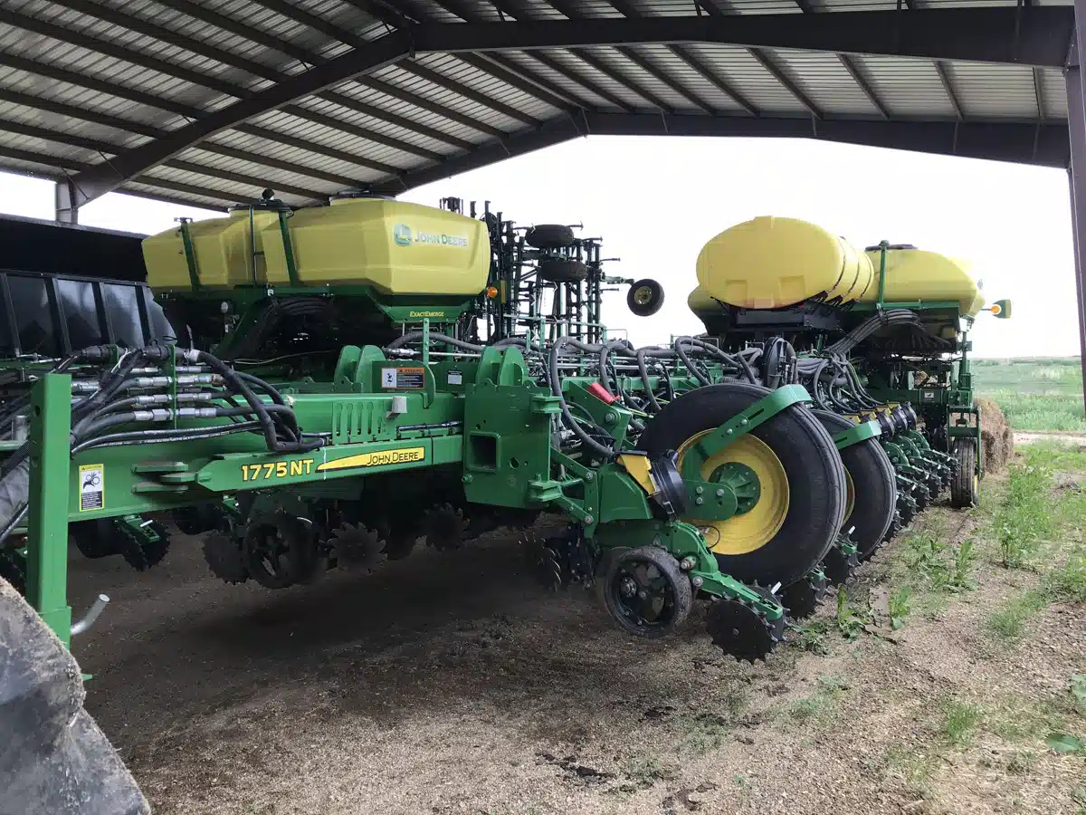 Gallery image 2 for Used 2021 John Deere 1775NT Planter