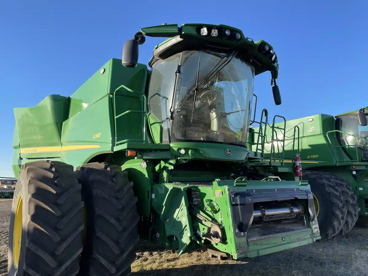 Gallery image 2 for Used 2023 John Deere S780 Combine