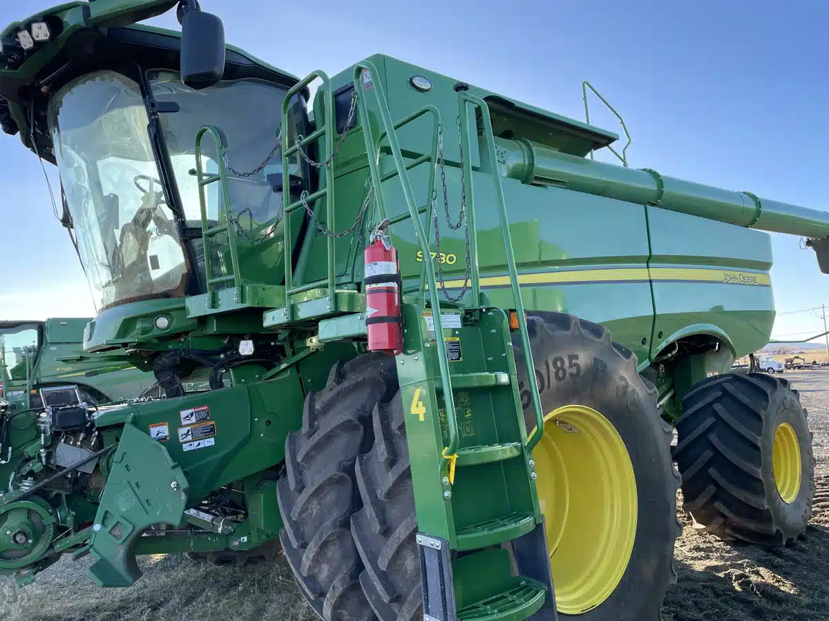 Gallery image 1 for Used 2023 John Deere S780 Combine
