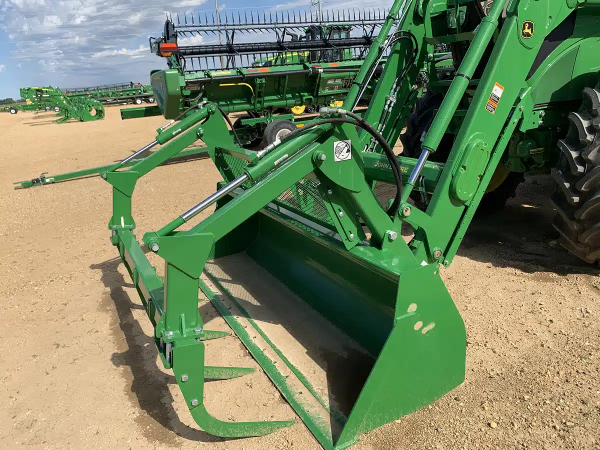 Gallery image 2 for Used 2024 John Deere 6R 195 Tractor