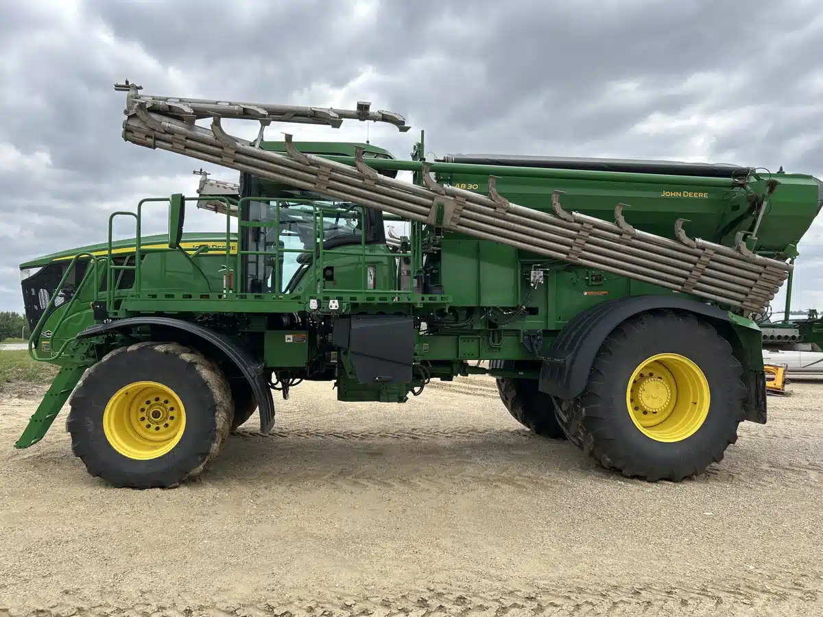 Gallery image 2 for Used 2024 John Deere 800R Anhydrous Applicator