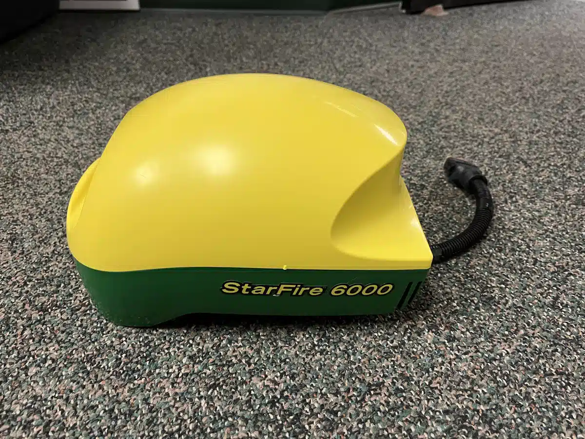 Gallery image 1 for Used 2019 John Deere STARFIRE 6000 Guidance System