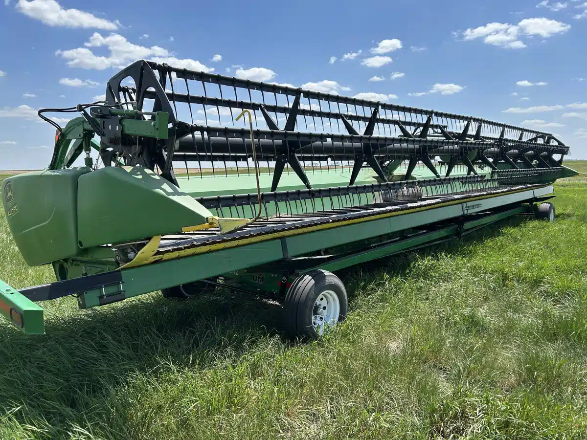 Gallery image 2 for Used 2012 John Deere 640FD Header - Draper