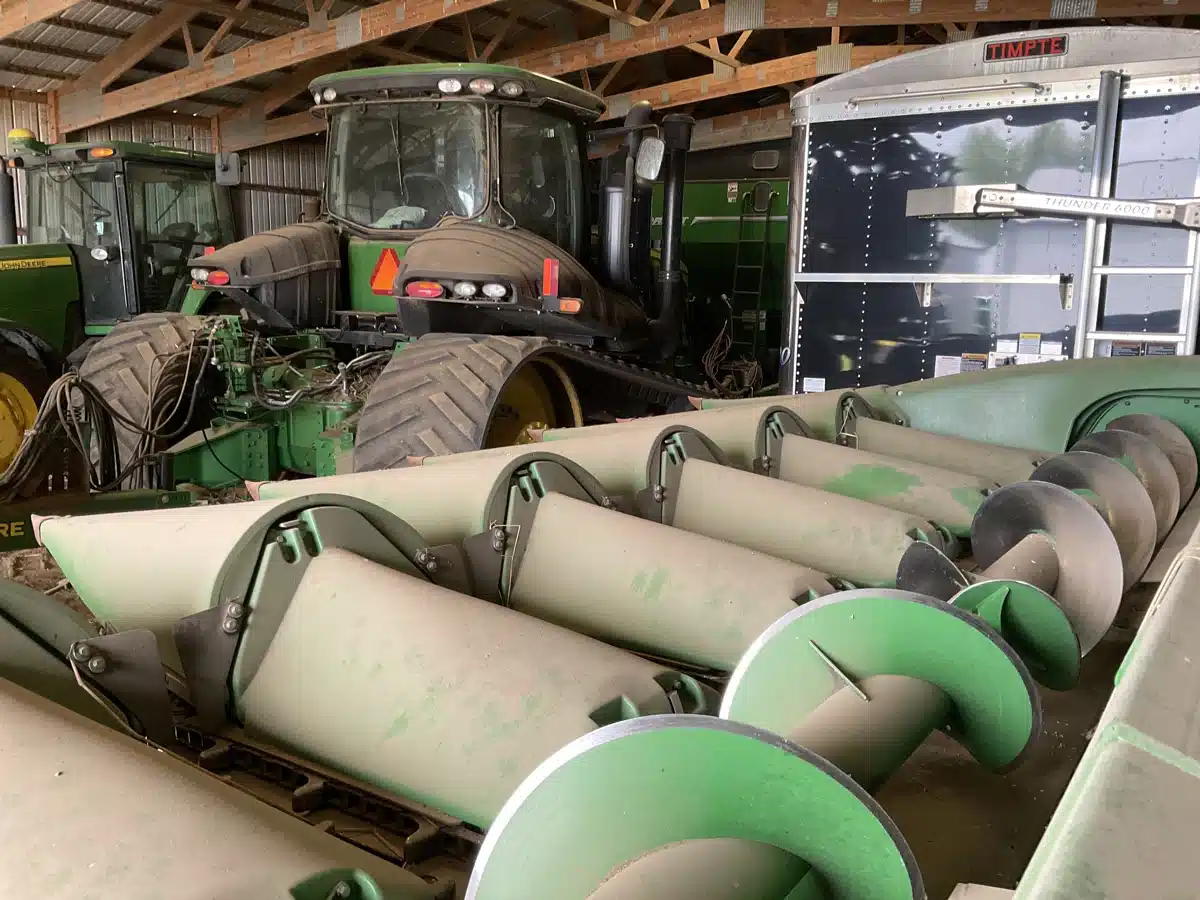 Gallery image 2 for Used 2010 John Deere 608C Header - Row Crop