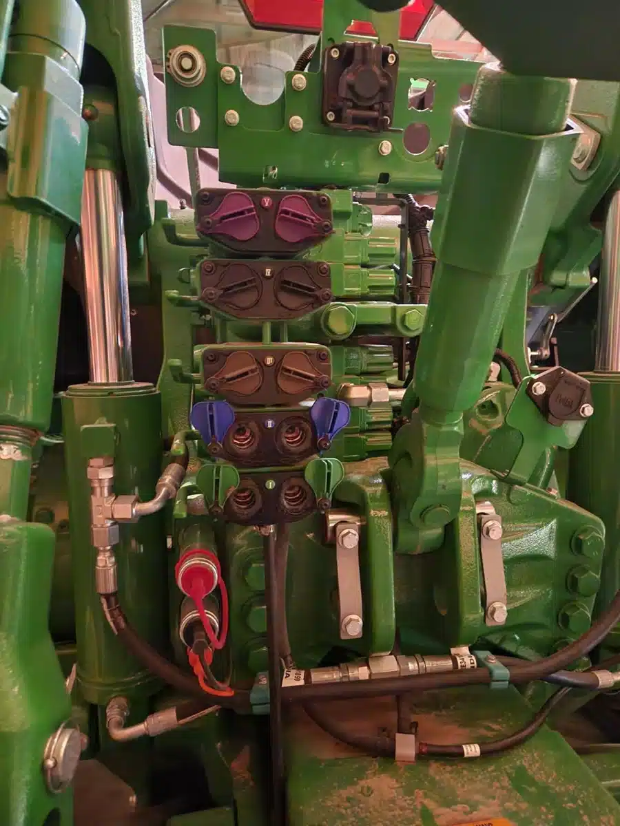 Gallery image 2 for Used 2022 John Deere 9RX 640 Tractor