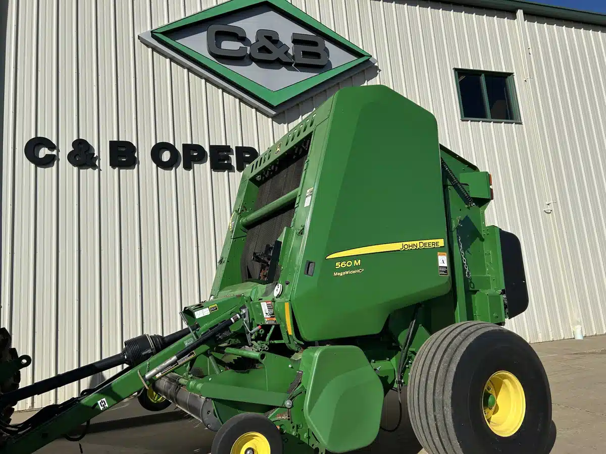 Gallery image 1 for Used 2019 John Deere 560M Round Baler