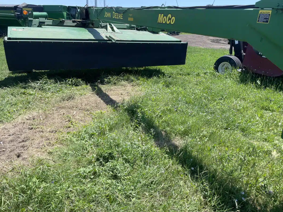 Gallery image 1 for Used 2002 John Deere 956 Disc Mower Conditioner