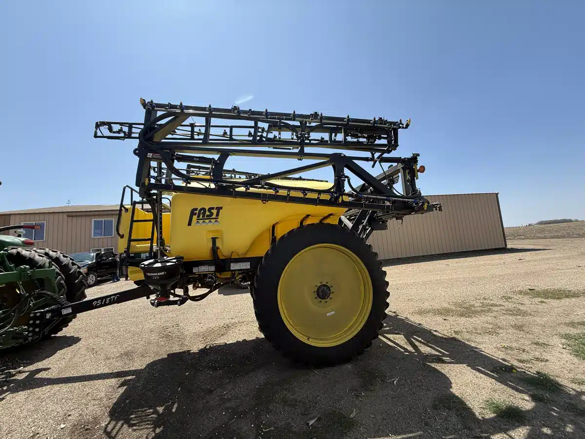 Gallery image 1 for Used 2022 Fast 9518tf Sprayer - Pull Type