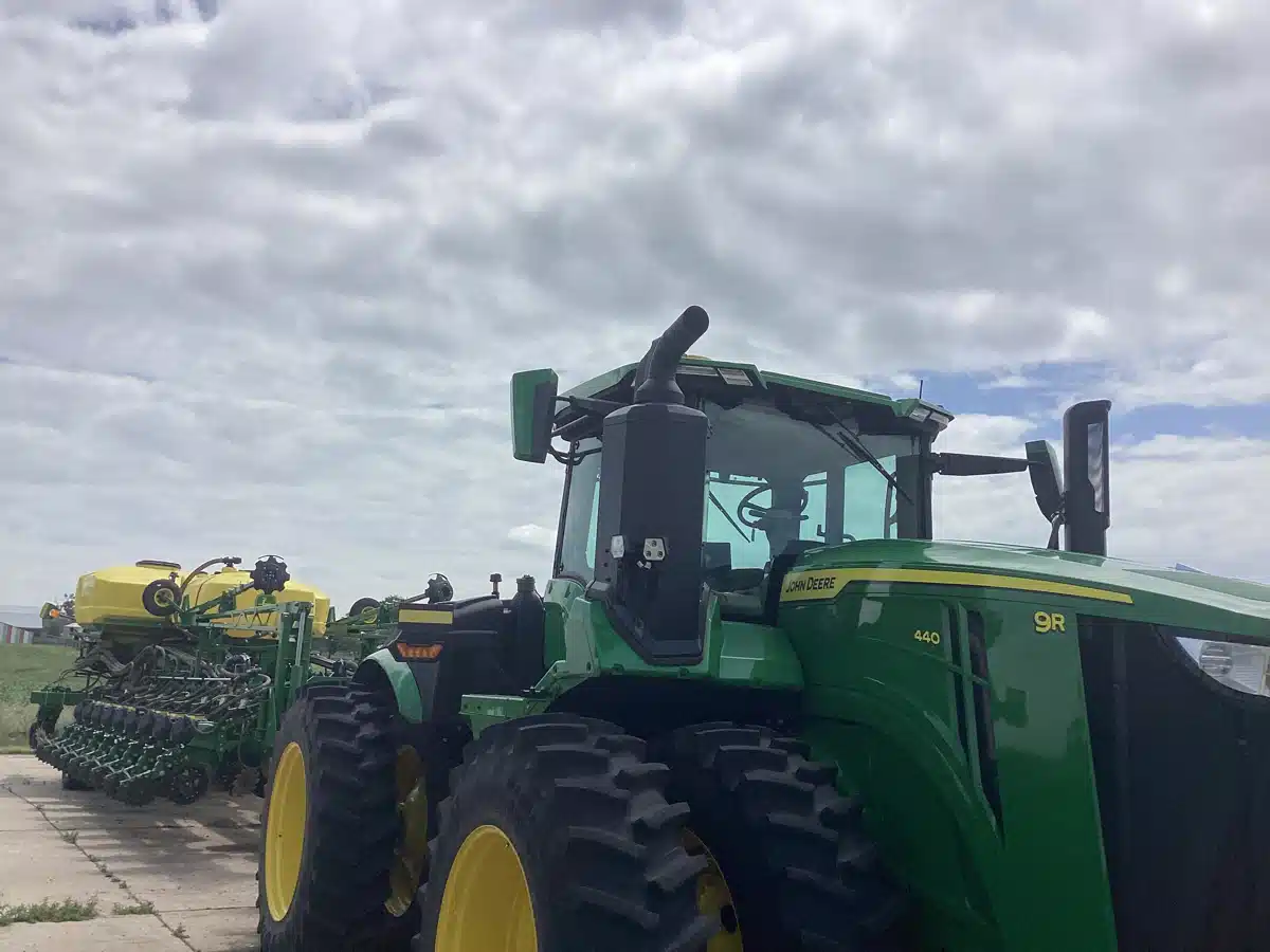 Gallery image 2 for 2024 John Deere 9R 440 Tractor