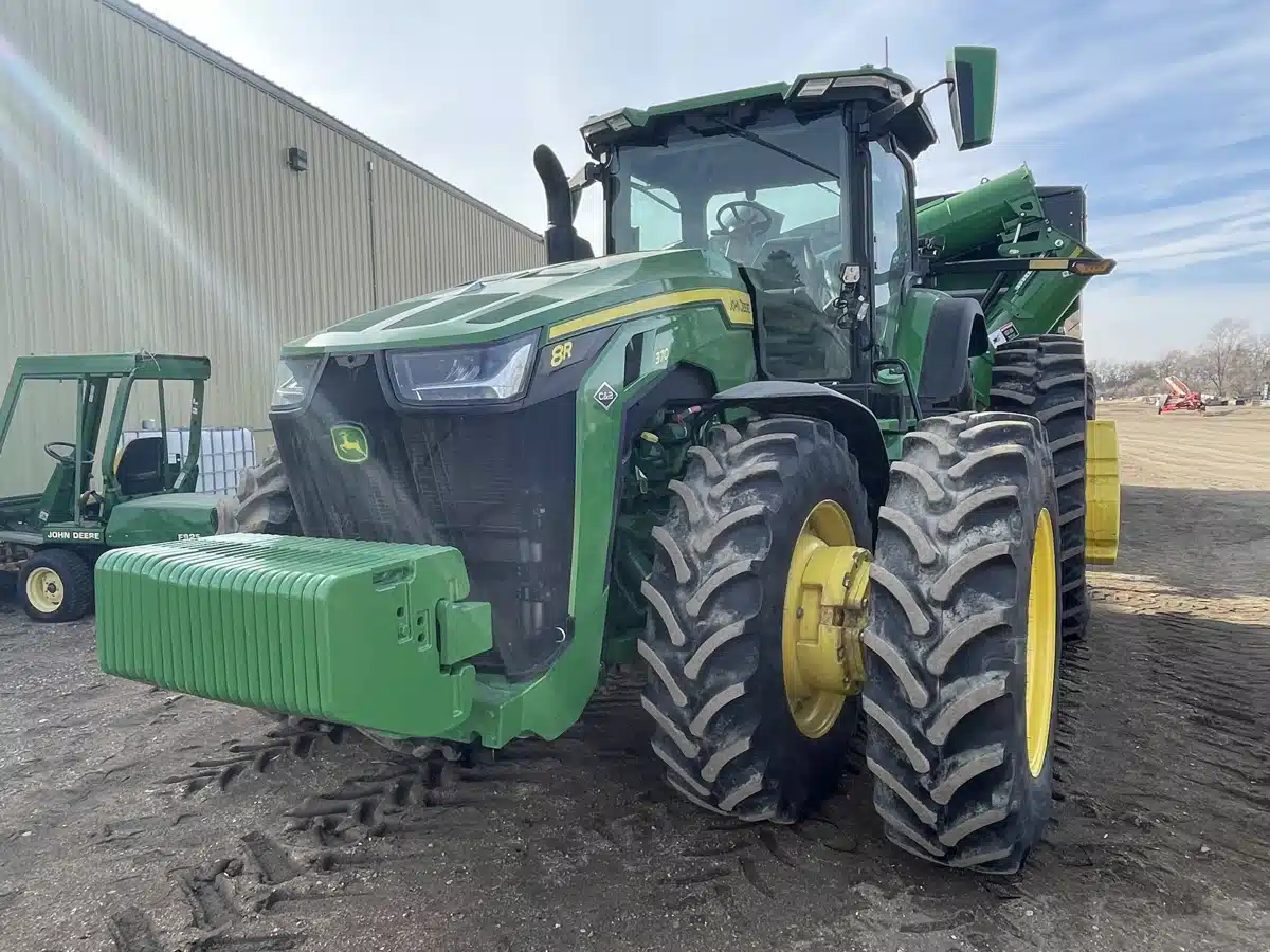 Gallery image 2 for 2024 John Deere 8R 370 Tractor