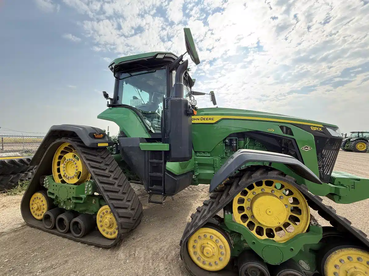 Photo de la Galerie 2 pour 2023 John Deere 8RX 410 Tracteur