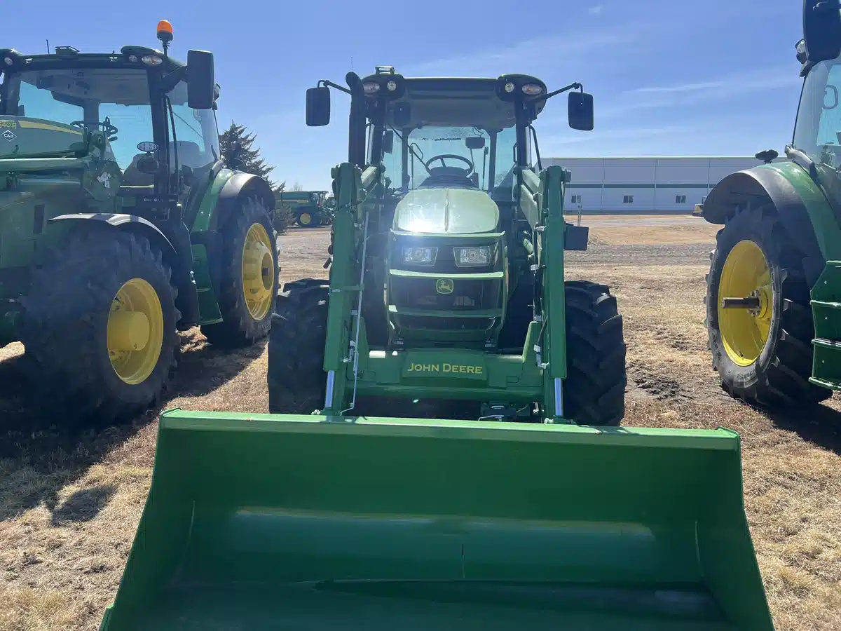 Gallery image 2 for Used 2023 John Deere 5095M Tractor