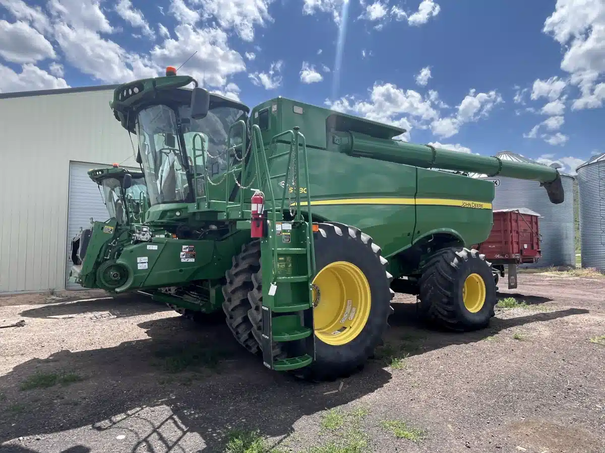 Gallery image 1 for Used 2019 John Deere S780 Combine