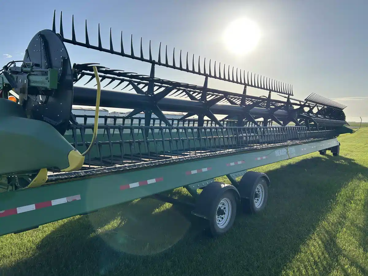 Gallery image 2 for Used 2019 John Deere 745FD Header - Draper