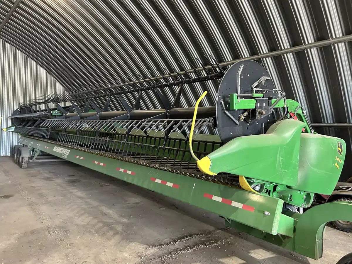 Gallery image 1 for Used 2019 John Deere 745FD Header - Draper