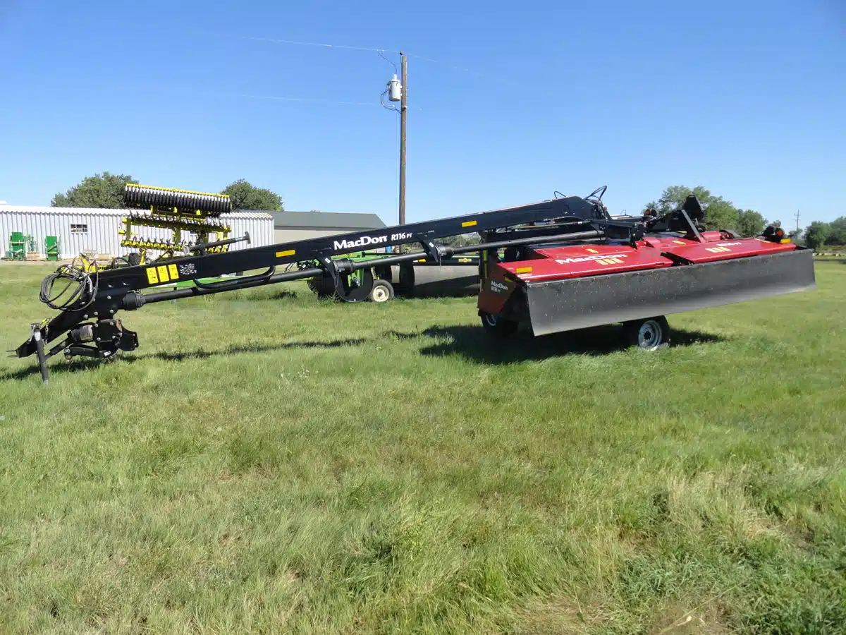 Gallery image 2 for Used 2017 MacDon R116 Disc Mower Conditioner